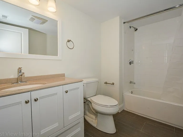 2747 Washington St #1 — Photo 8