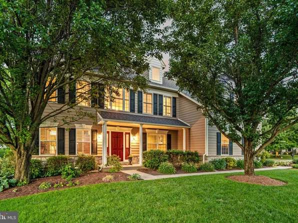 1 Fairwind Ln, Exton, PA 19341