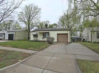 2227 S Volutsia Ave, Wichita, KS 67211