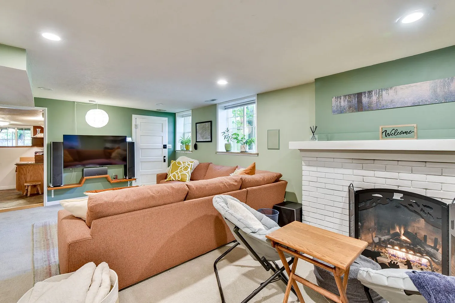 2 bed, 1.0 bath, 1894 sqft, $3,343 — Photo 1