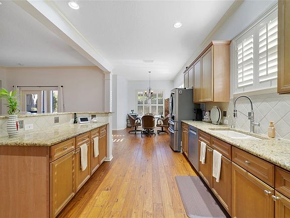 4th image of 107 ASTERBROOKE DRIVE