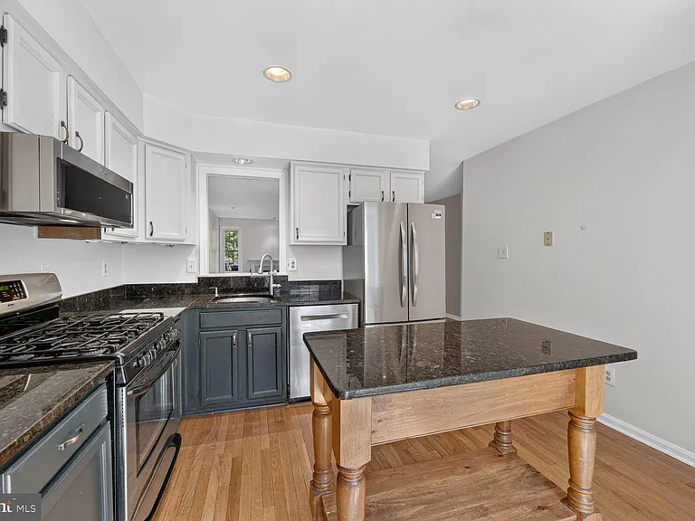 6374 English Ivy Way — Photo 2