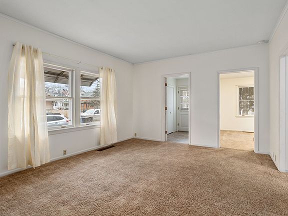 2nd image of 922 W New York Ave