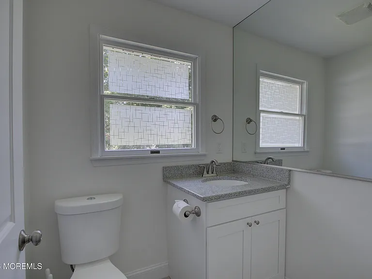220 Branch Ave — Photo 41
