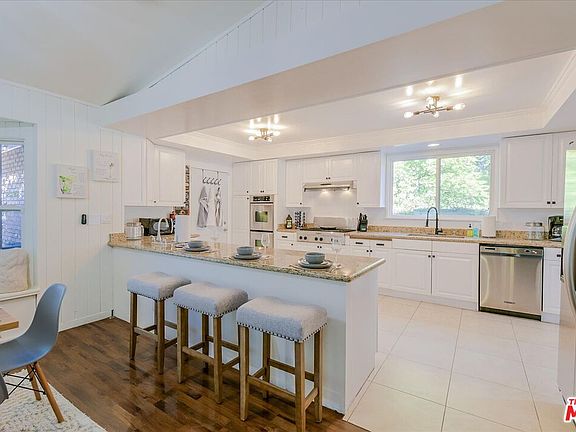 3rd image of 6058 Shirley Ave