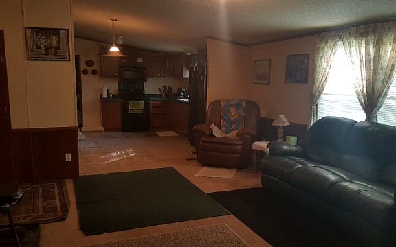 3rd image of 208 Apache Dr