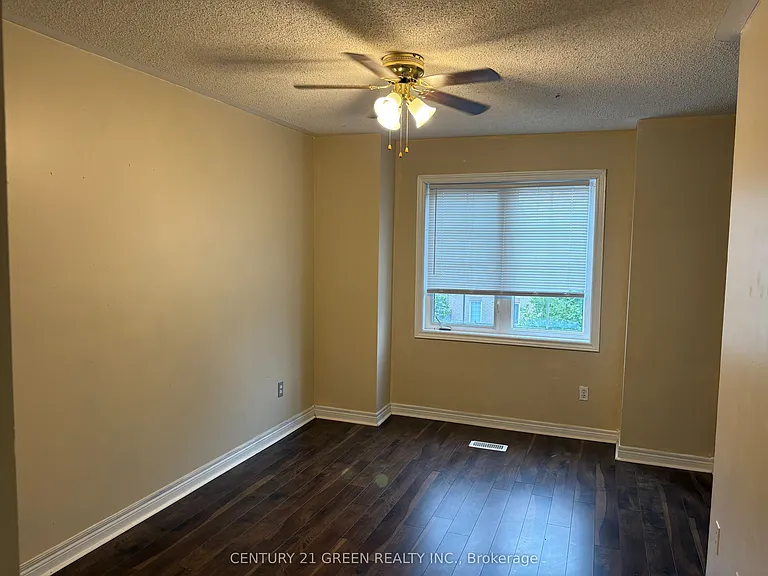 598 Dolly Bird Ln #UPPER — Photo 5