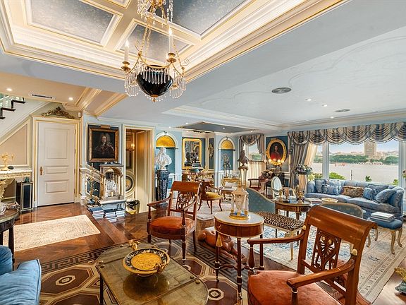 2nd image of 316 Beacon St #Penthouse