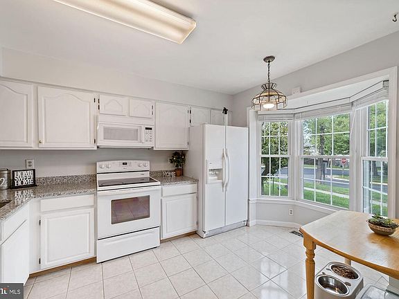 5th image of 14002 Betsy Ross Ln