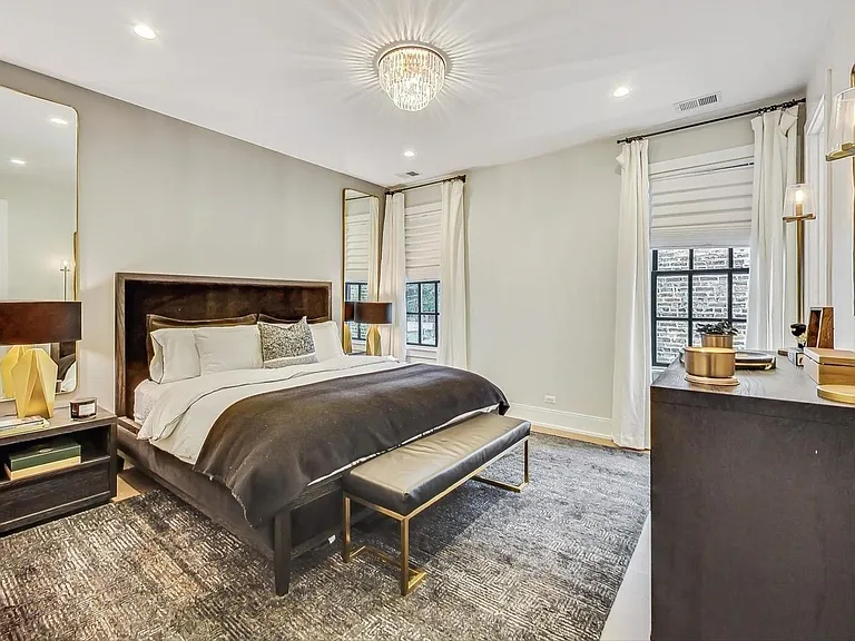 2511 N Francisco Ave #2 — Photo 5