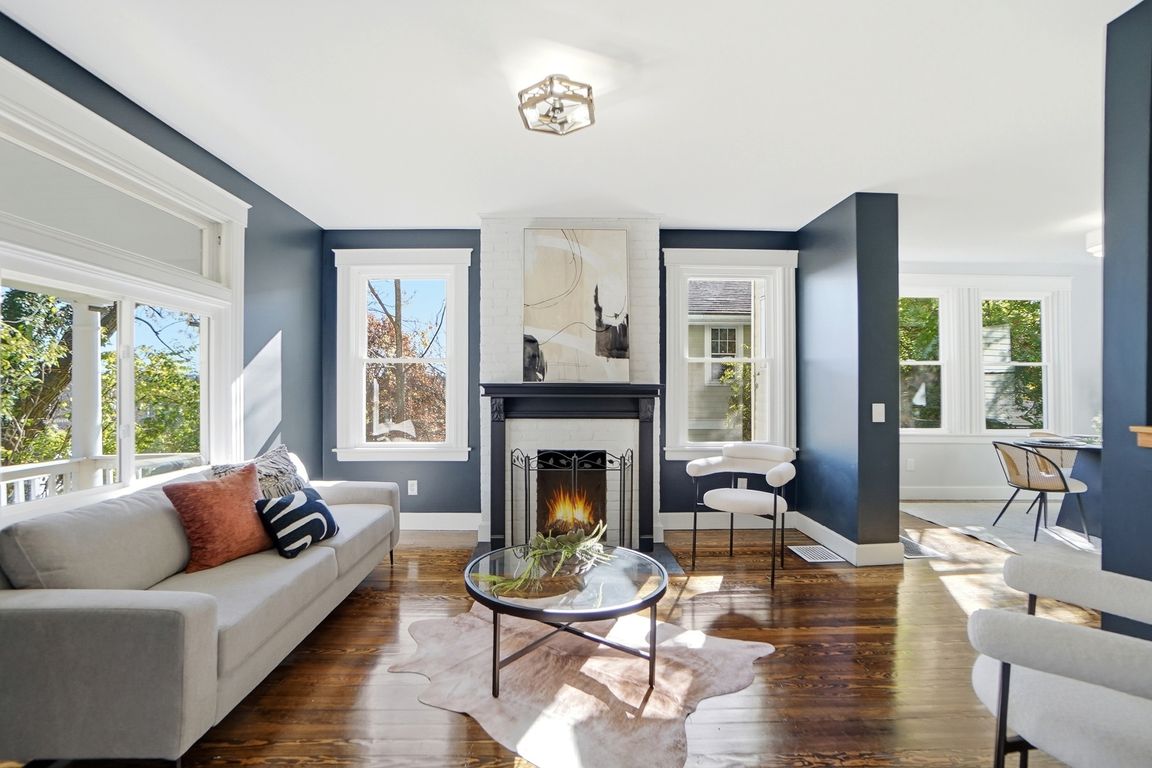 next background image