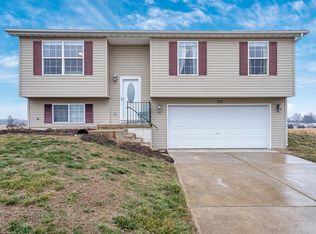 122 Hickory Trails Dr, Wright City, MO 63390