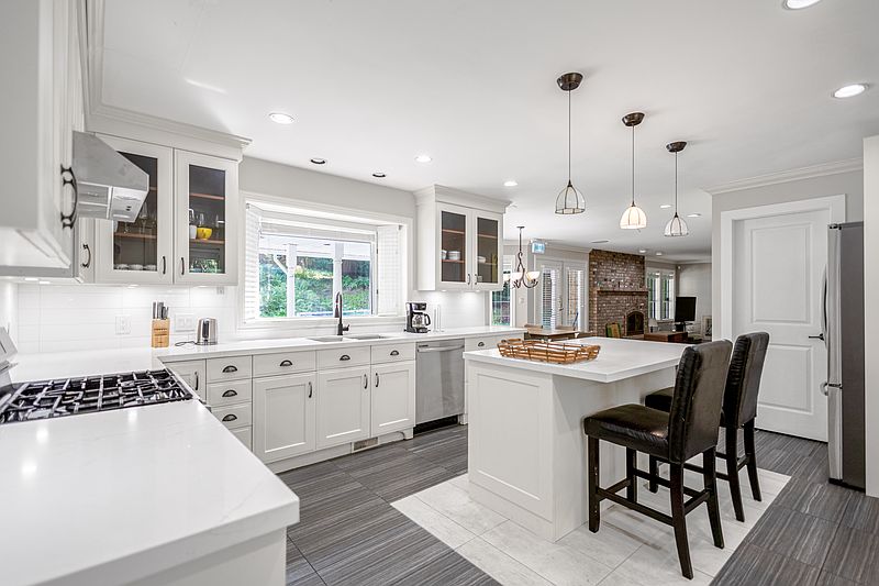 Surrey House for rent - 8 Bedrooms in Surrey