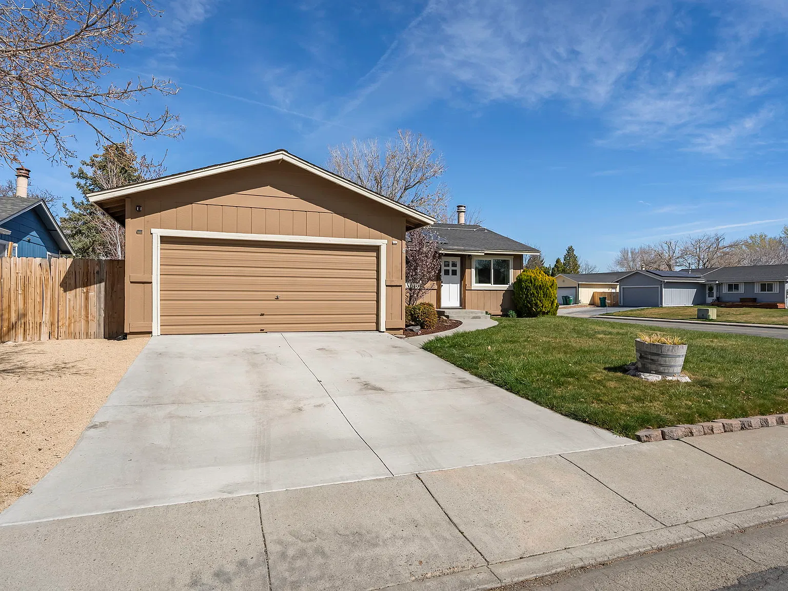 4 bed, 1310 sqft, $2,800 — Photo 2