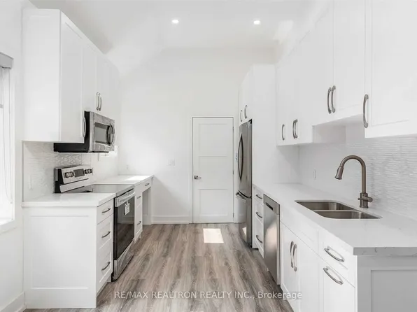 76 Lawrence Ave W, Toronto, ON M5M 1A6