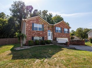 402 Parker Pl, Jeffersonville, IN 47130