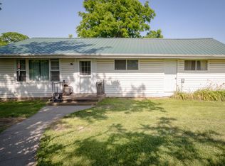 3855 Hwy D, Bolivar, MO 65613