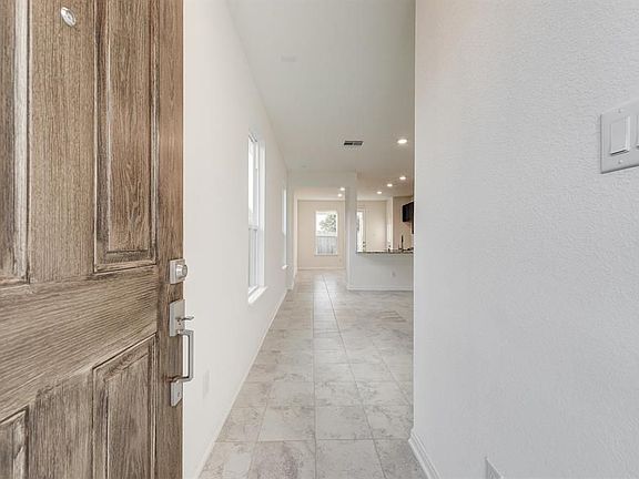 3rd image of 6031 Diamond Sky Ln