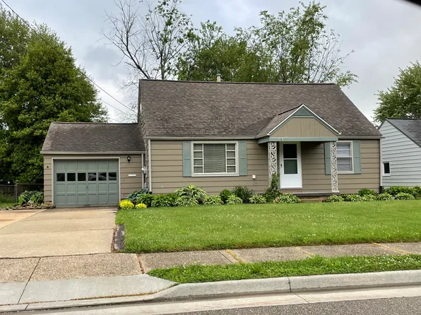 600 7th St NW, North Canton, OH 44720