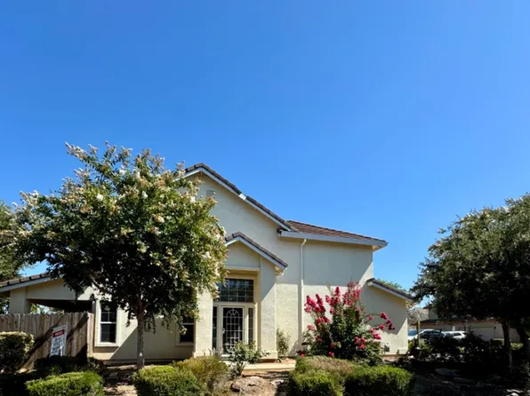 828 Lupine Ct, Galt, CA 95632