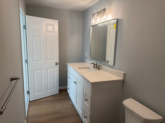 5th image of 23 Whittier Ln