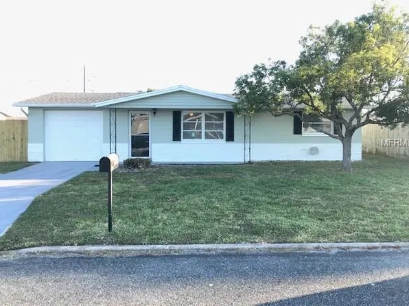 3743 Beechwood Dr, Holiday, FL 34691