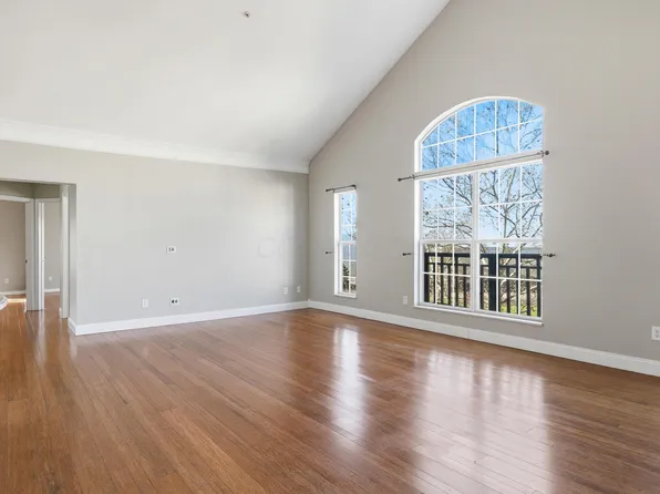 6049 Craughwell Ln #4, Dublin, OH 43017