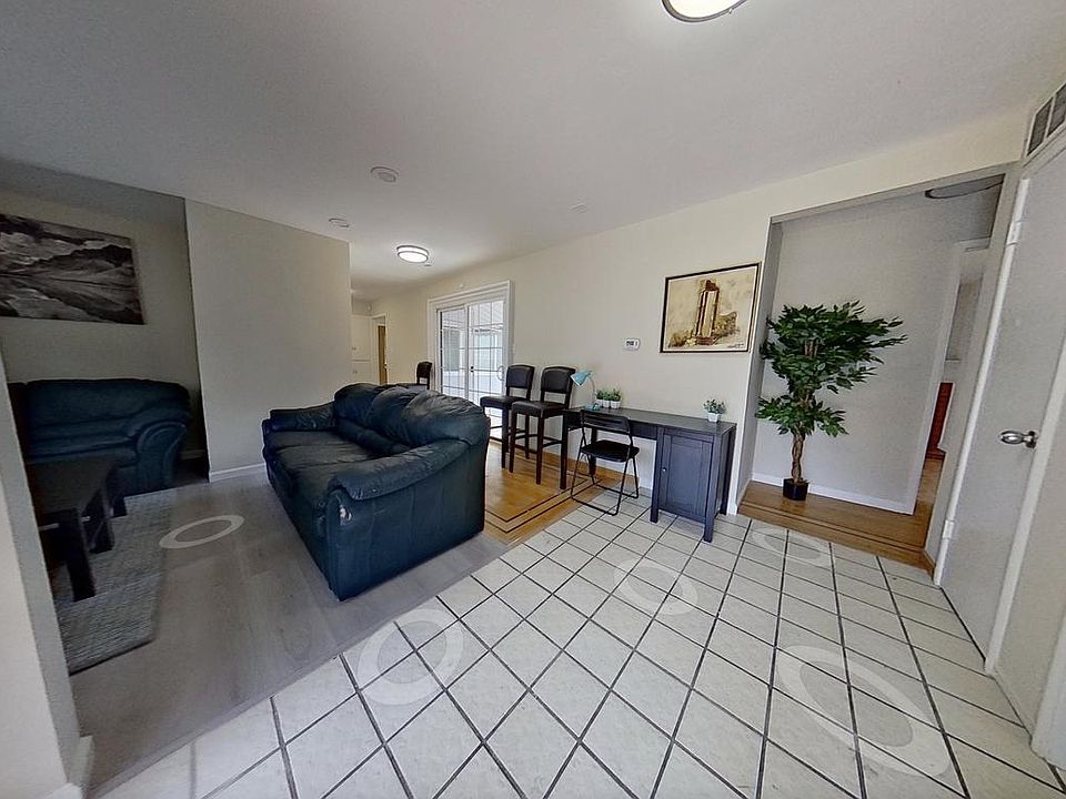 1st image of 22565 Norwood Dr