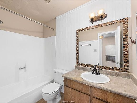 2nd image of 904 University Oaks Blvd APT 61