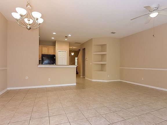 4th image of 9222 River Rock Ln