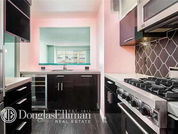 3rd image of 132 E 35th St #10F
