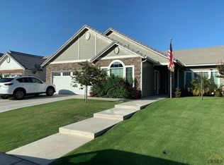 13708 Star Shine Dr, Bakersfield, CA 93314