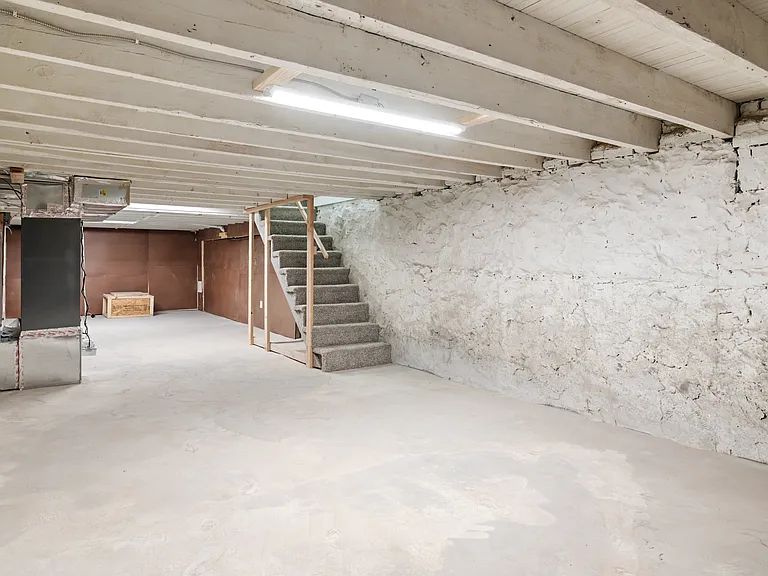 62 N Gorman Ave — Photo 17