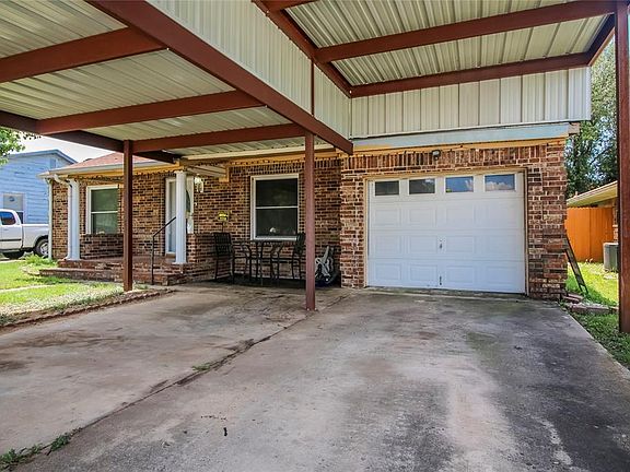 3rd image of 629 Hallvale Dr