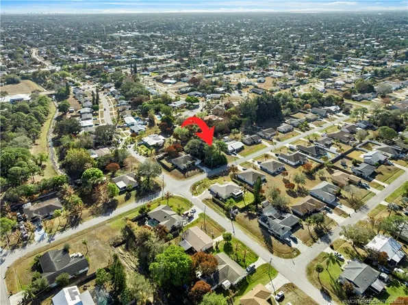 609 SW Curtis St, Port Saint Lucie, FL 34983