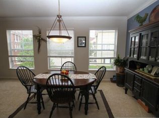 10253 Bleeker St, Woodbury, MN 55129