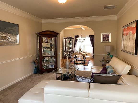 3rd image of 568 Camano Way