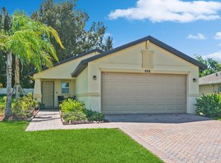 898 Bent Creek Dr, Fort Pierce, FL 34947