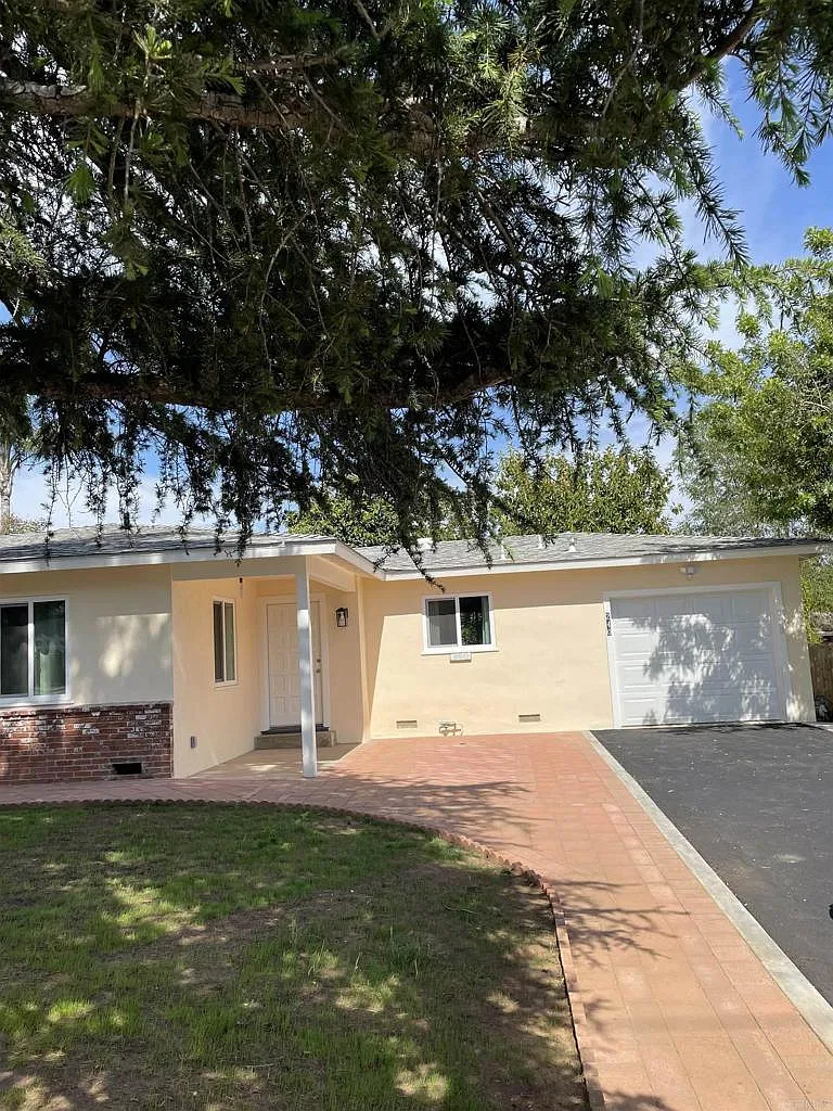 3 bed, 1180 sqft, $3,200 — Photo 1