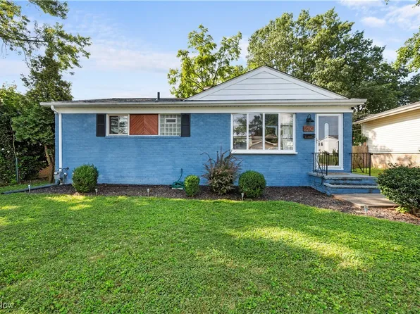 2575 Marda Dr, Parma, OH 44134