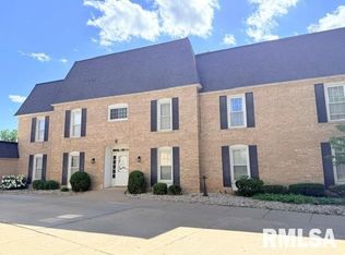 820 W Loire Ct APT 210, Peoria, IL 61614