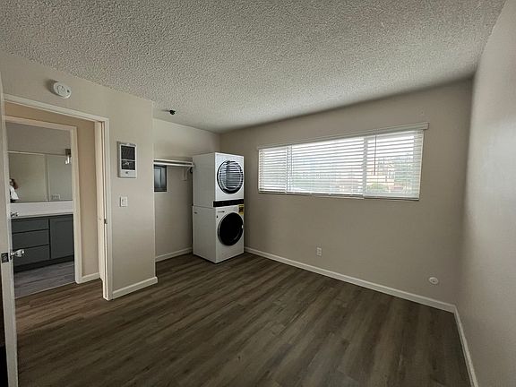 3rd image of 4811 Coronado Ave #B