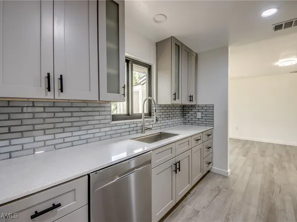 144 Coral Dr, Fort Myers, FL 33905