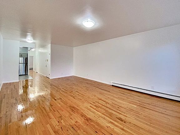3rd image of 170 E 108th St APT 4