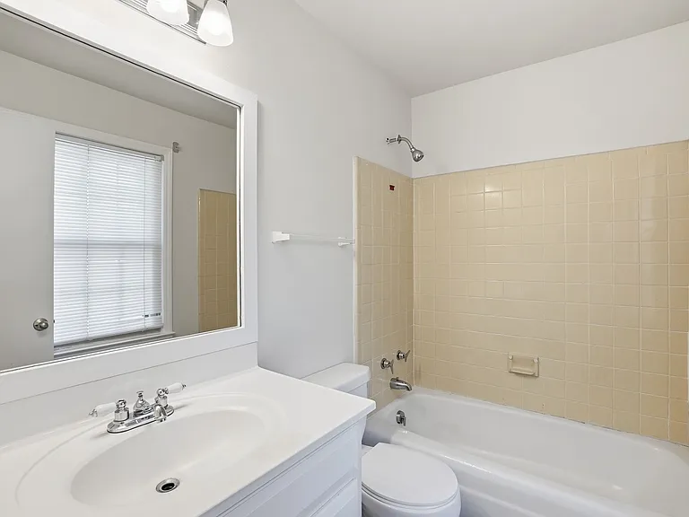 6346 Old Pineville Rd #G — Photo 15
