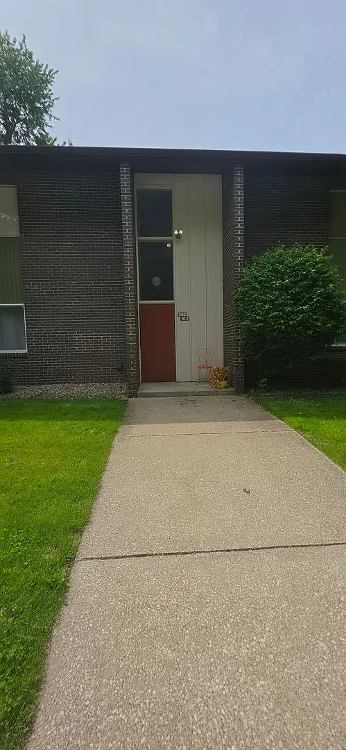 Luxury Renovated 1BR Apartment | Smart Home Features | Water, Trash & HOA Included! — Photo 1