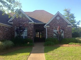 401 Providence Dr, Brandon, MS 39042