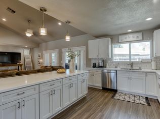 1130 Pineland Dr, Redding, CA 96002