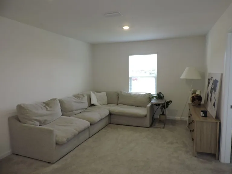 4664 Carlstrom Ln — Photo 13