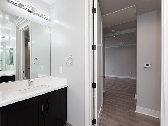 5th image of 1350 Roxbury Dr #8b801579b